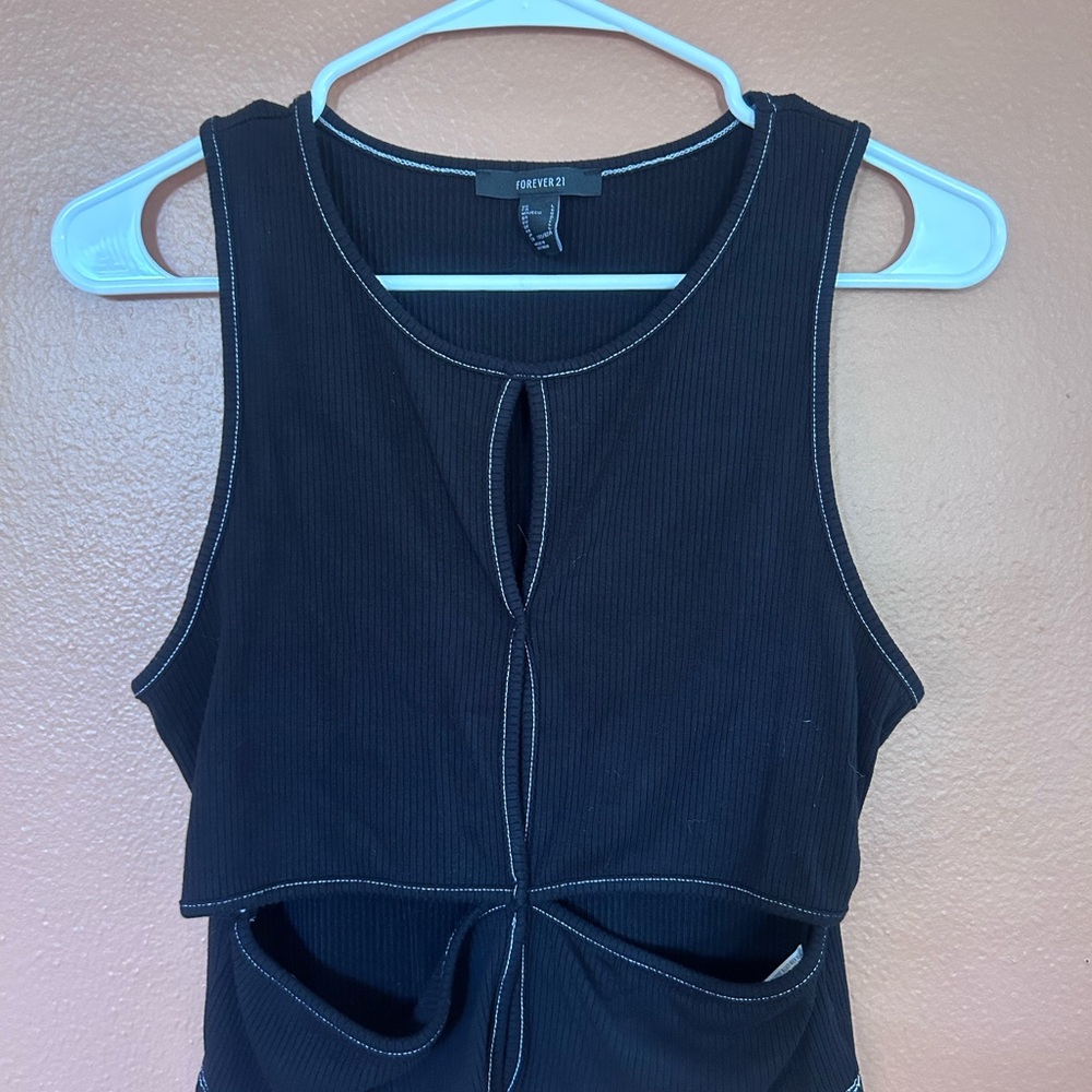 Forever 21 Black Sleeveless Cutout Tank Top